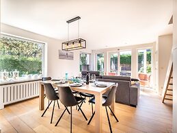 Villa Laury Luxurious in a Quiet Location