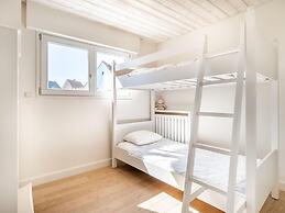 Villa Laury Luxurious in a Quiet Location