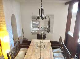 Nice Apartment in Brakel