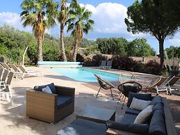Luxe Villa With Pool in Lorgues