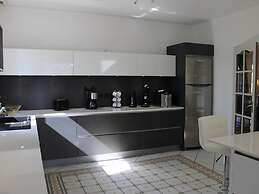 Luxe Villa With Pool in Lorgues