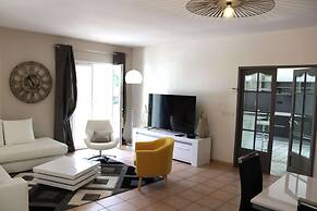 Luxe Villa With Pool in Lorgues