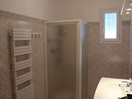 Luxe Villa With Pool in Lorgues