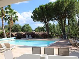 Luxe Villa With Pool in Lorgues