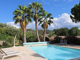 Luxe Villa With Pool in Lorgues