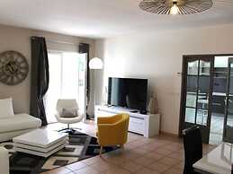 Luxe Villa With Pool in Lorgues