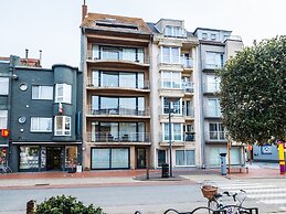 Apartment on the First Floor for Family