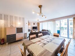 Apartment on the First Floor for Family