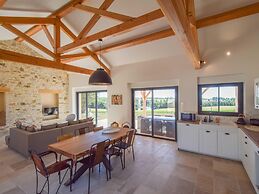 Holiday Home Near Saint-medard-d'excideuil