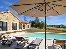 Holiday Home Near Saint-medard-d'excideuil