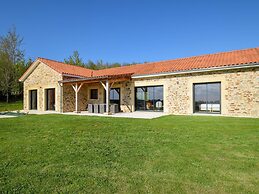 Holiday Home Near Saint-medard-d'excideuil
