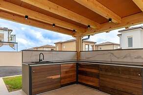 Villa Dvor Comfortable Holiday Residence