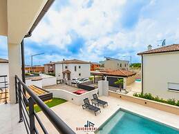 Villa Dvor Comfortable Holiday Residence