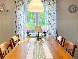 6 Person Holiday Home in Bralanda-by Traum