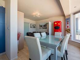 San Remo 501 Located on the Beach