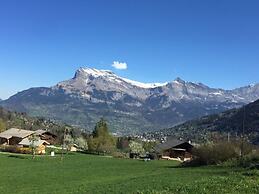 Comfortable Chalet Near Ski-lift