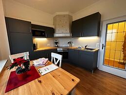 Habel Modern Retreat