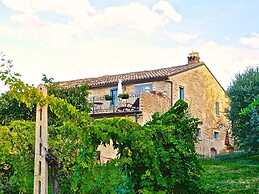 Lovely Apartment in Ripatransone