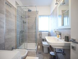 Modern Holiday Home With Balcony in old Town