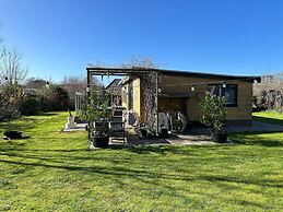 Beautiful Bungalow With Spacious Garden