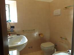 Exclusive Villa Dipped in a Wide Private Park, big Pool, on the Garda 