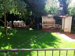 Exclusive Villa Dipped in a Wide Private Park, big Pool, on the Garda 