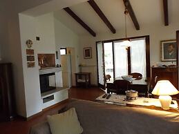 Exclusive Villa Dipped in a Wide Private Park, big Pool, on the Garda 