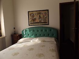 Exclusive Villa Dipped in a Wide Private Park, big Pool, on the Garda 