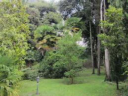 Exclusive Villa Dipped in a Wide Private Park, big Pool, on the Garda 