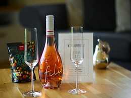 Thatched Villa With Sauna and Fireplace