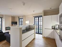 Thatched Villa With Sauna and Fireplace