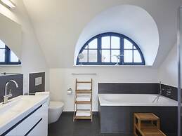 Thatched Villa With Sauna and Fireplace