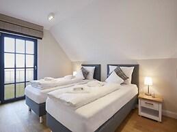 Thatched Villa With Sauna and Fireplace