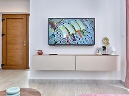 Modern Villa With Private Hydromassage Pool