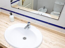 Belvilla by OYO Uptown I