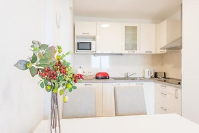 Apartment Luce Royal - One Bedroom Apartment With Balcony and Sea View