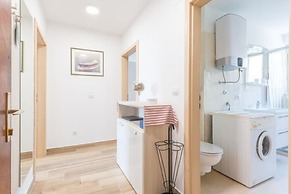 Apartment Luce Royal - One Bedroom Apartment With Balcony and Sea View