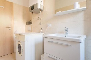 Apartment Luce Royal - One Bedroom Apartment With Balcony and Sea View