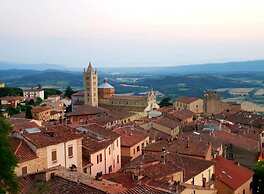 1 in the Detached Benefei Country House