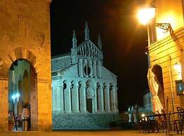 1 in the Detached Benefei Country House