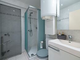 Apartment on 8th Floor With Kitchen