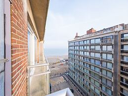 Apartment on 8th Floor With Kitchen