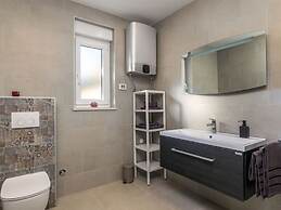 Villa Gloria Comfortable Holiday Residence