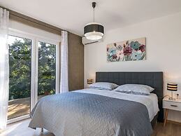 Villa Gloria Comfortable Holiday Residence