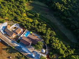 Villa Gloria Comfortable Holiday Residence