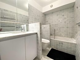 Waveside Corner Apartment