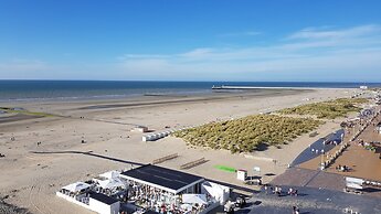 Apartment in Nieuwpoort With sea View