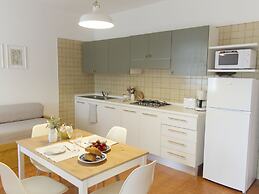 Belvilla by OYO Comfortable Apartment With Pool