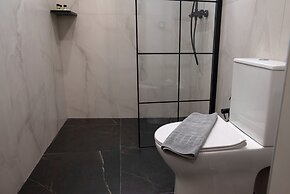 Calliope's Rhodes City Comfort