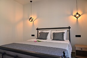 Calliope's Rhodes City Comfort